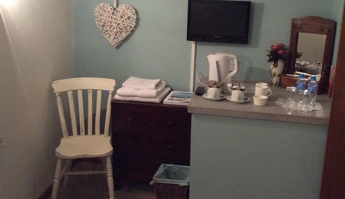 Basic Double Room, Ensuite (Small)