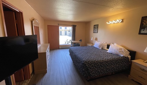 Classic Room, 1 King Bed