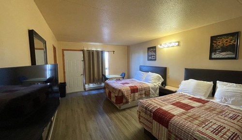 Classic Room, 2 Double Beds, Non Smoking