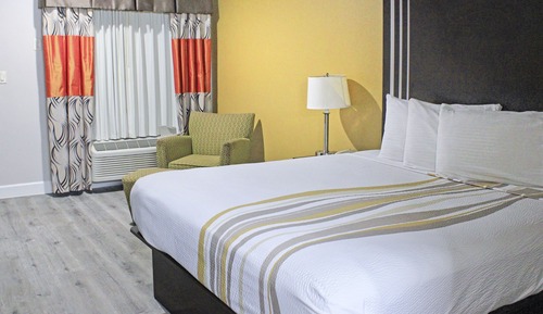 Standard Room, 1 King Bed, Non Smoking