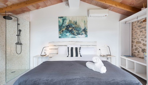 Superior Double Room, Garden View, Poolside