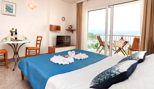 Studio (Studio with Balcony and Sea View)