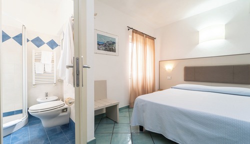 Economy Double or Twin Room, Sea View