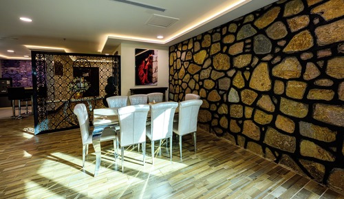 Executive Suite, Patio, Courtyard View