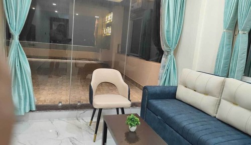 Suite, City View