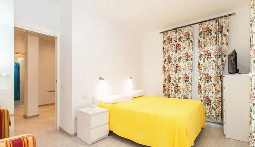 Classic Apartment, Sea View
