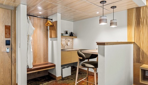 Superior King Suite