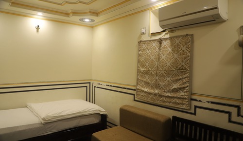 Deluxe Single Room
