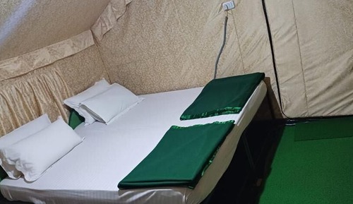 Deluxe Tent