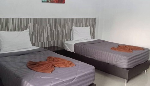 Standard Twin Room, City View