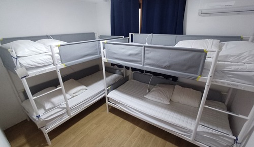 Bed in 4-Bed Mixed Dormitory Room (non-Korean nationals only)