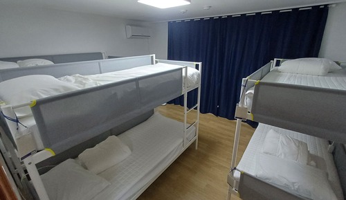 Bed in 6-Bed Mixed Dormitory Room (non-Korean nationals only)