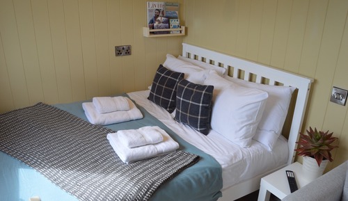 Comfort Cabin, Patio, Garden View