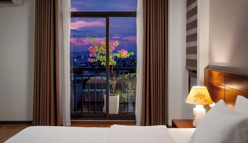 Standard Twin Room, Balcony, City View
