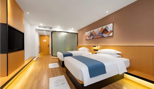 Classic Twin Room, City View