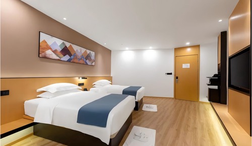 Executive Twin Room, City View