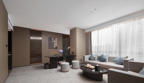 Deluxe Suite, 1 King Bed (Executive Access)