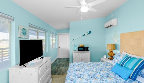 Studio, 1 King Bed, Balcony (Boathouse- Ship Island)