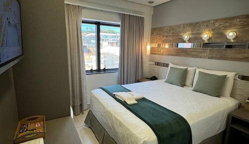 Luxury Room, 1 Queen Bed