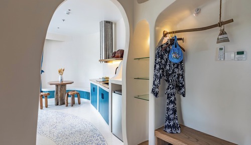 GRAND SUITE GARDEN BALCONY BATHTUB - Vip Offer 30 min Herbal Foot Bath & One-way Airport Transfer