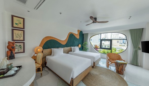 PREMIER GARDEN BALCONY - Vip Offer 30 min Herbal Foot Bath