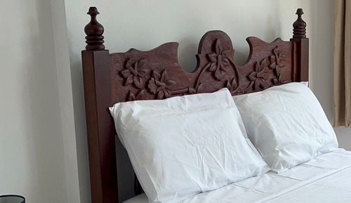 Double Room, 1 Queen Bed, Private Bathroom