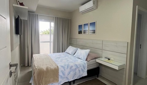 Deluxe Suite, Balcony