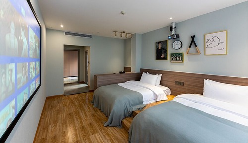 Standard Twin Room