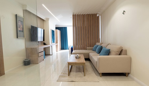 Royal Studio, Sea View