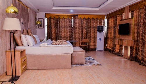 Presidential Apartment, City View