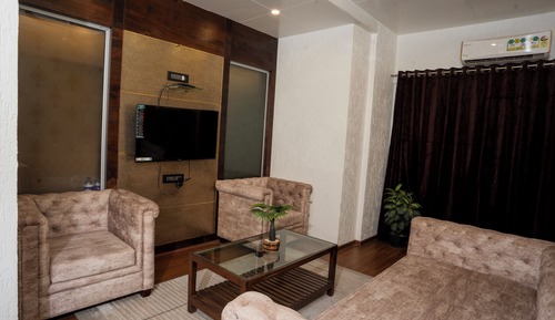 Luxury Suite
