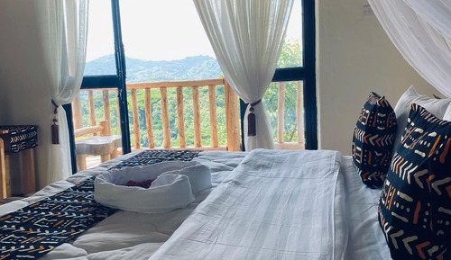 Standard Single Room, Balcony, Mountain View