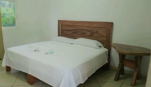 Comfort Room, Pool View