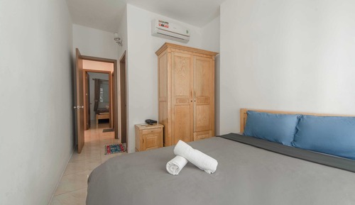 Basic Apartment, Balcony, City View