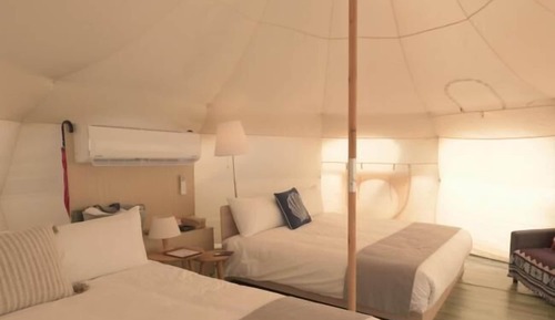 Comfort Tent, Lake View