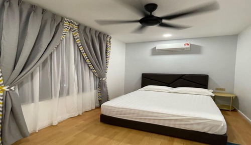 Signature Room, 5 Bedrooms