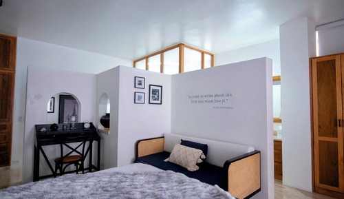Superior Suite, 1 King Bed with Sofa bed, Courtyard View