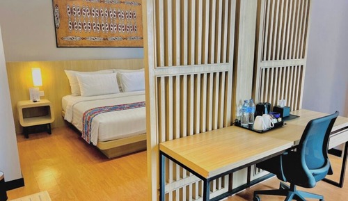 Junior Suite, 1 Double Bed, Smoking (Living Room)