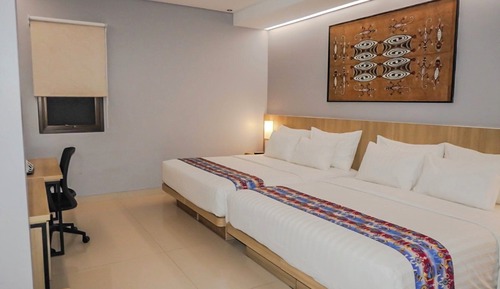 Family Room, 2 Double Beds, Non Smoking (Living Room)