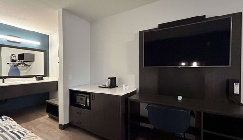 Standard Room, 1 King Bed, Non Smoking, Refrigerator & Microwave