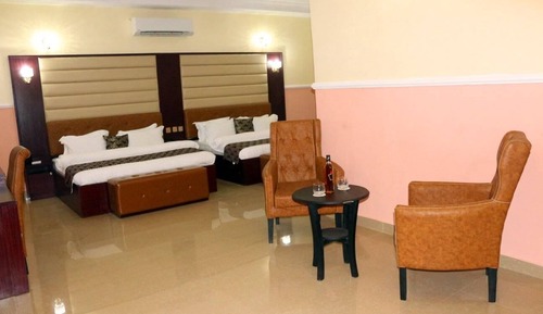 Comfort Room, Balcony, City View