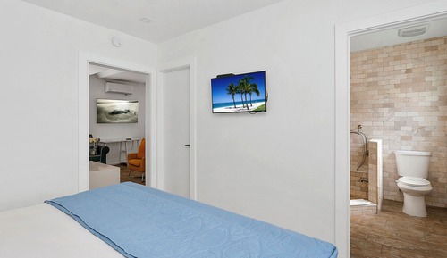 Deluxe Apartment, Partial Ocean View