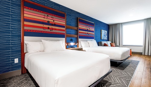 Junior Double Queen River Suite