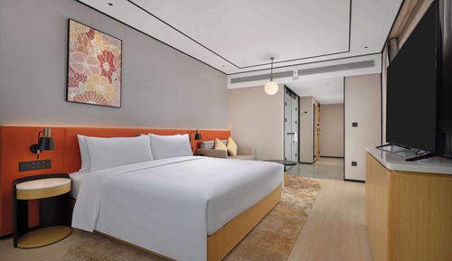 Deluxe Room, 1 King Bed