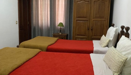 Basic Twin Room (SUITE 12)