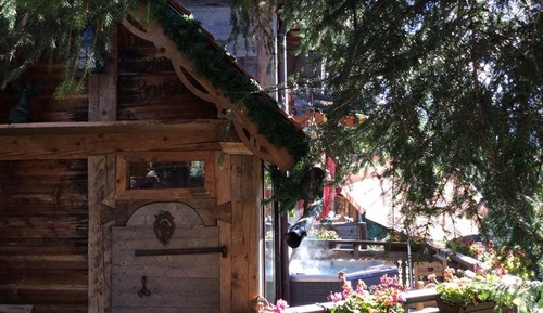 Suite Baroque with Private Jacuzzi