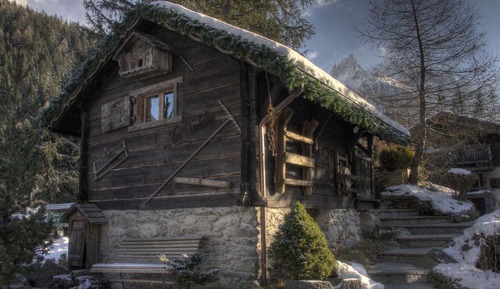 Chalet Les Cantates with Private Jacuzzi