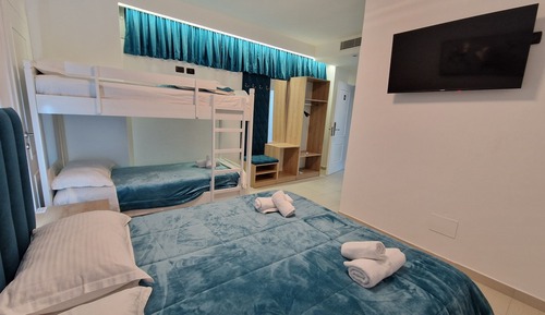 Family Suite, City View