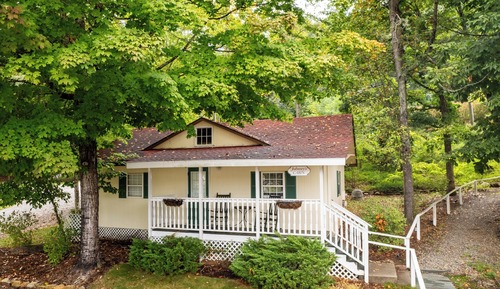 Cabin, Non Smoking (Johnny's Cabin)