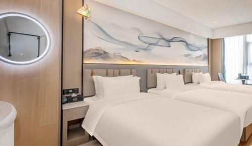 Family Triple Room, City View